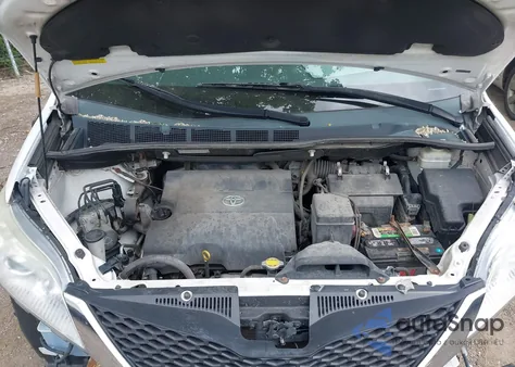 2013 Toyota Sienna Limited V6 7 Passenger/Xle V6 7 Passenger Auto Access Seat/Xle V6 8 Passenger z USA, uszkodzony, nr VIN 5TDYK3DC3DS384281